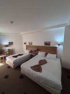 Elite Pyramids View Inn