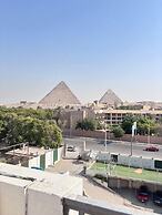 Elite Pyramids View Inn
