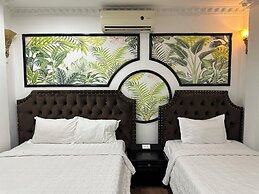 Golden Rose Premium Hotel