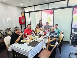 Golden Rose Premium Hotel