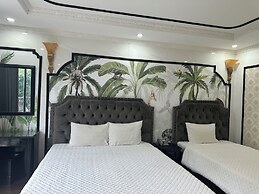 Golden Rose Premium Hotel