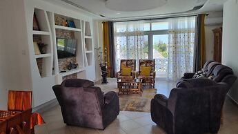 Lux Suites Kijani Beach Apartments