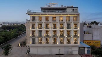 7 Rays Hotel