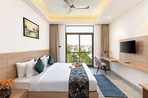 7 Rays Hotel