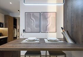 Loena Luxury Suites