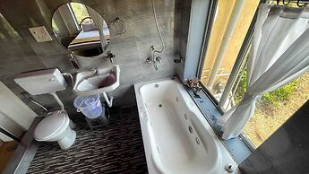 Tabletop Boutique Resort