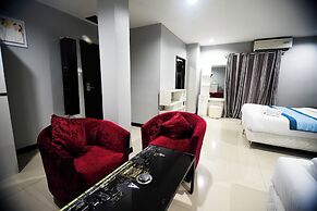 Golden Star Pattaya