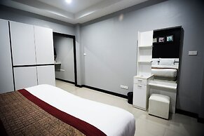 Golden Star Pattaya