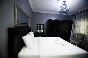 Golden Star Pattaya