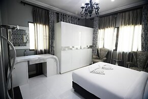 Golden Star Pattaya