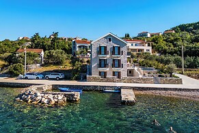 Sea front Villa Draga - infinity pool