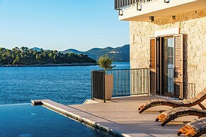 Sea front Villa Draga - infinity pool