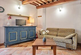 Residence with thermal pools in Sorano