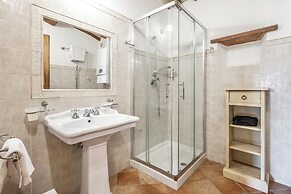 Residence with thermal pools in Sorano
