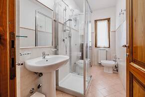 Residence with thermal pools in Sorano