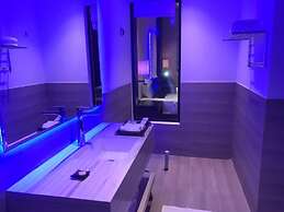 dana hotel