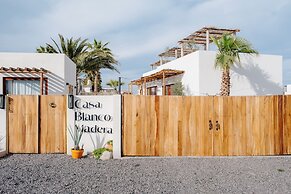 CASA BLANCO MADERA (ADULTS ONLY)