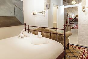 Artisan Hall Stunning Grandeur Cotswolds