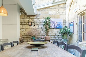 Artisan Hall Stunning Grandeur Cotswolds