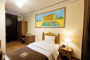Hotel Iman