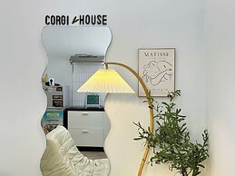 Corgi House Beachstay Da Nang