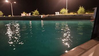 Avanti Surf & Stay