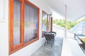 Avanti Surf & Stay