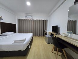 RATANASIRI HOTEL