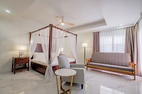 Royal Kahal Beach Resort