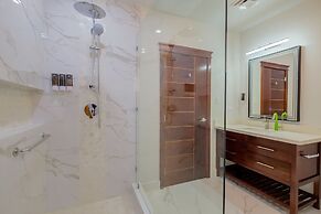 Royal Kahal Beach Resort