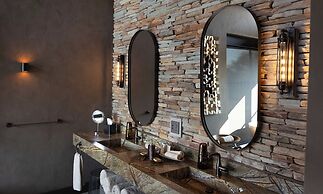 Ximuwu Safari Lodge