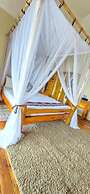 Bwindi Neckview Lodge