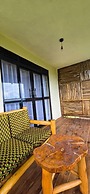 Bwindi Neckview Lodge