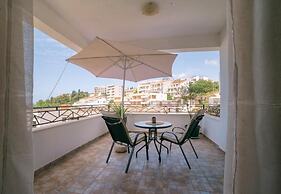 Room-studio With Sea Views and Large Ter