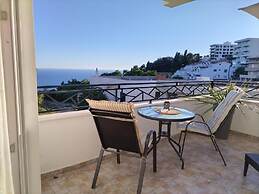 Room-studio With Sea Views and Large Ter