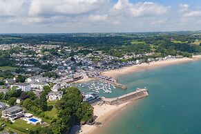 Harbour Reach - Close to Beach Parking