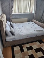 Basildon 3 Bedroom - Free Parking, Private Garden