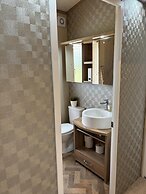 Edinburgh Lodge-sleeps 6-pet Friendly-beach&views