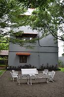 Brown Town Resort & Spa