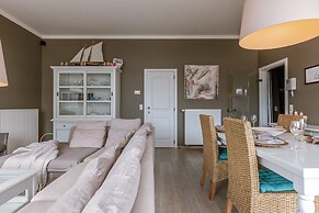 Spacious Apartment Near the Beach in De Haan