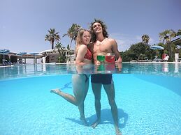 Le Playe Village