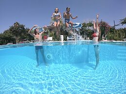 Le Playe Village