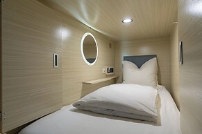 Mue Cubes - Capsule Hotel