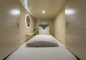 Mue Cubes - Capsule Hotel