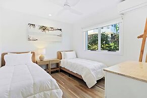 Thirty-Nine Albatross (Apartment 1)