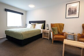 Tussock Peak Lodge