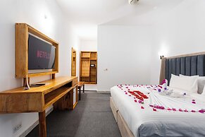 Canary Hotel & SPA