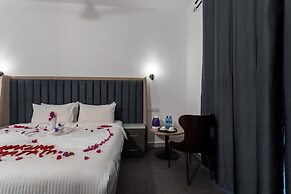 Canary Hotel & SPA