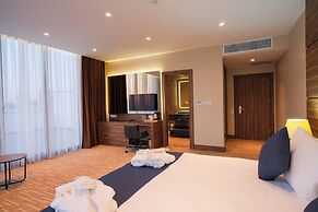 EKOR ELEGANCE HOTEL