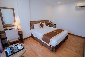 A89 Rosarian Hotel